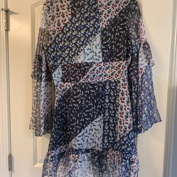 NWT Devlin dress with sheer bell-sleeves - Picture 5 of 8